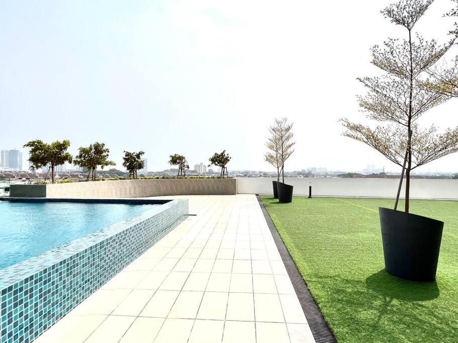 Urban Home-Swimming Pool-City Center Malacca 外观 照片
