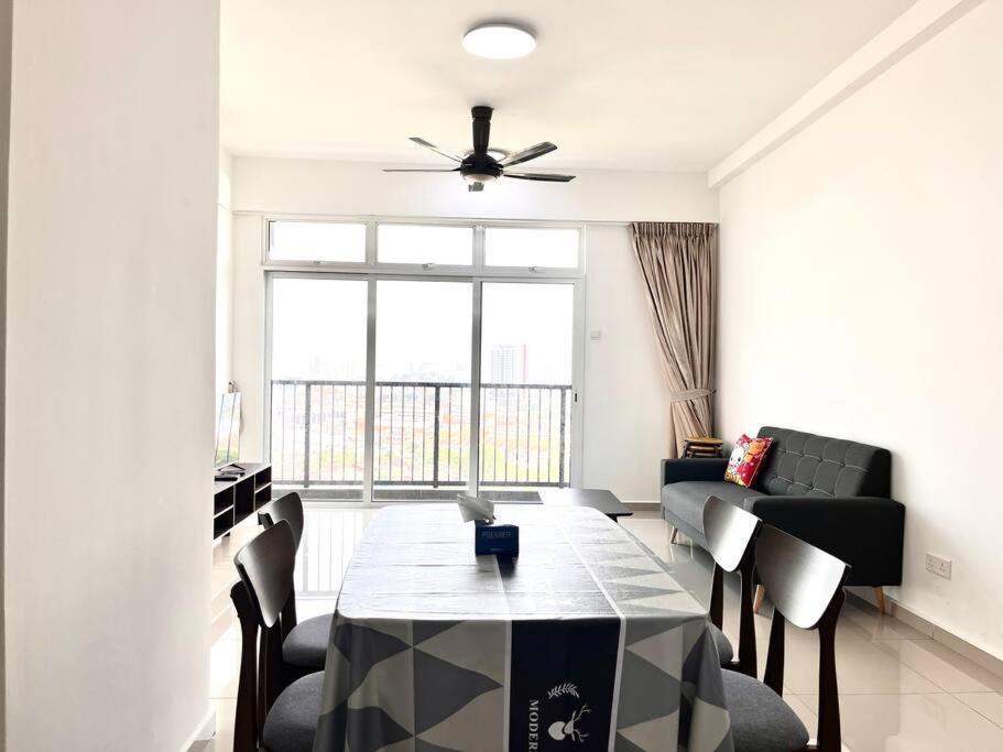 Urban Home-Swimming Pool-City Center Malacca 外观 照片