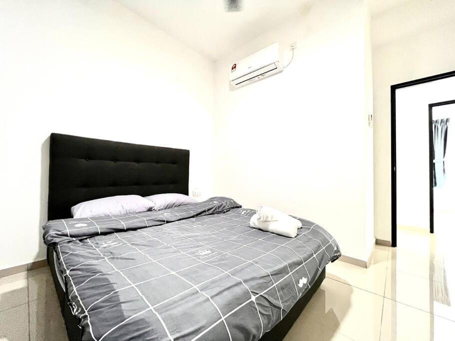 Urban Home-Swimming Pool-City Center Malacca 外观 照片