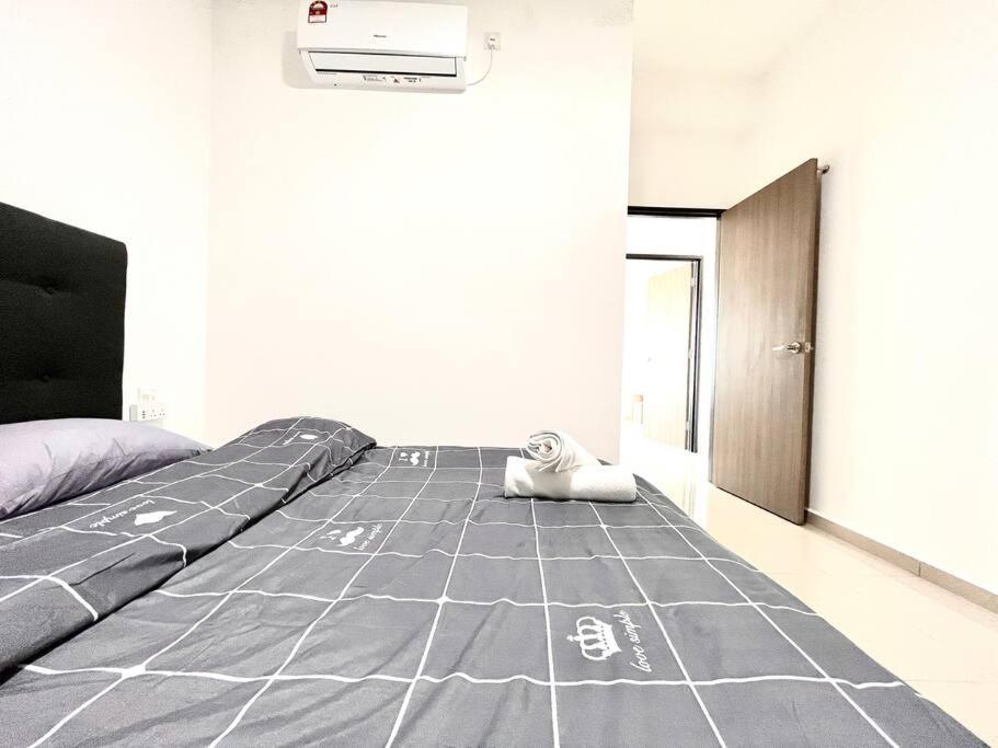 Urban Home-Swimming Pool-City Center Malacca 外观 照片